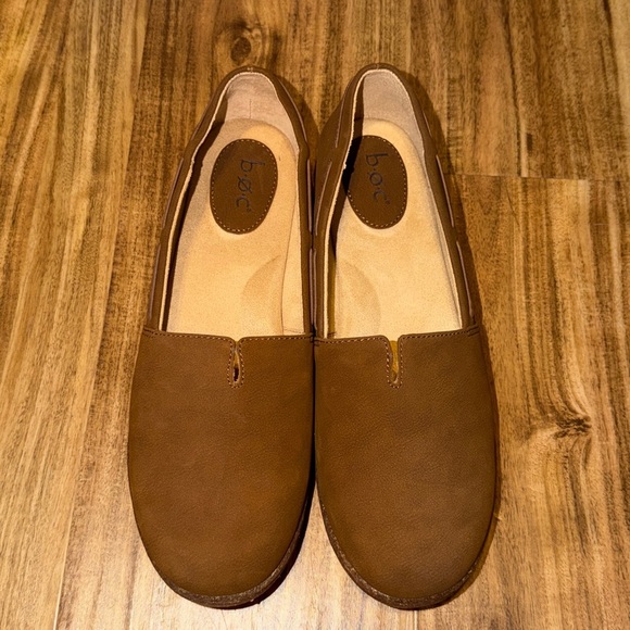 BOC women’s 9.5 loafers slip on shoes tan maple brown suede comfort casual nwot - Picture 2 of 6